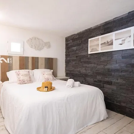 Exceptionelle Les Pieds Dans L'eau