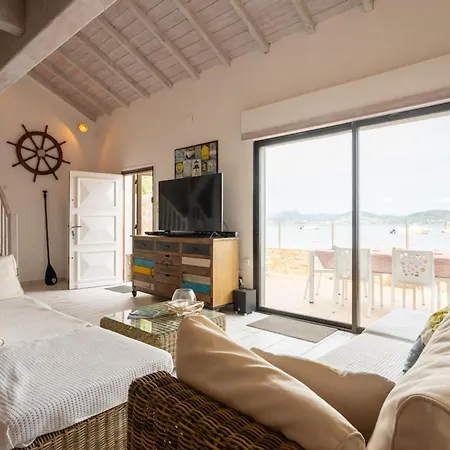 Exceptionelle Les Pieds Dans L'eau Йер